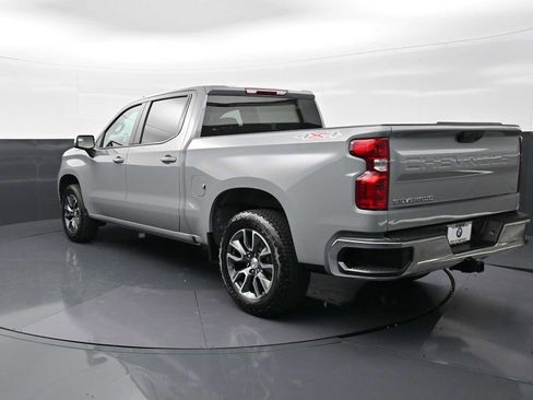 Used 2024 Chevrolet Silverado 1500 LT AWD/4WD image 7