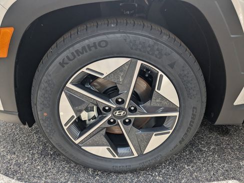 New 2025 Hyundai Tucson SEL image 10