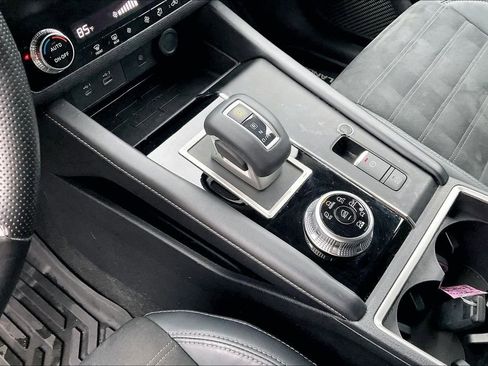 Used 2022 Mitsubishi Outlander SE AWD/4WD image 16