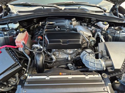 Used 2022 Chevrolet Camaro LT RWD image 29
