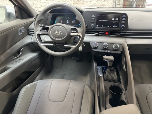 New 2026 Hyundai Elantra SE image 14