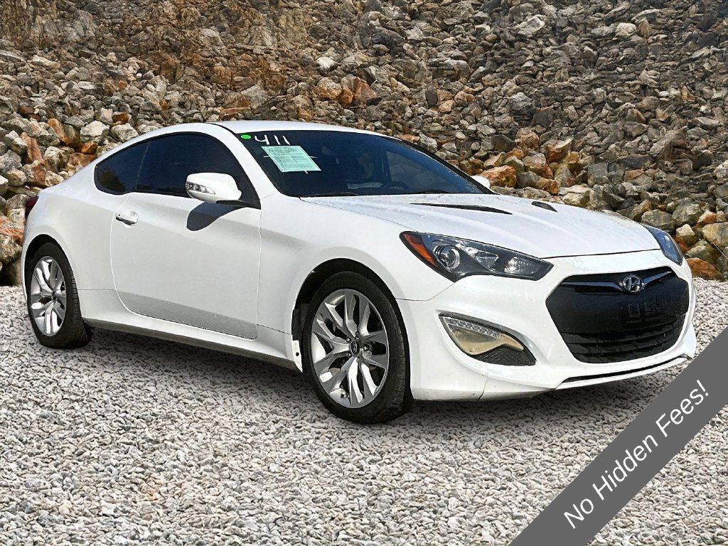 Used 2016 Hyundai Genesis 3.8 RWD image 8