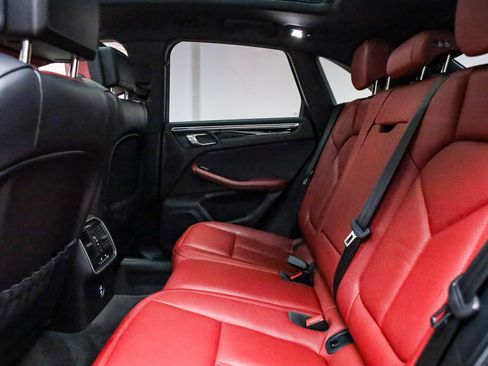 Used 2023 Porsche Macan image 23