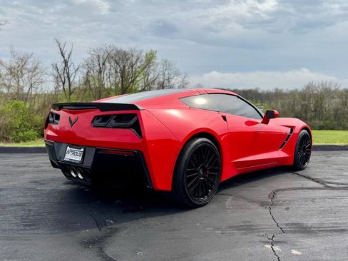 Used 2016 Chevrolet Corvette Stingray Coupe w/ 2LT Preferred Equipment Group RWD image 3