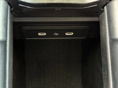 Used 2024 Mercedes-Benz CLA 250 w/ AMG Night Package image 32