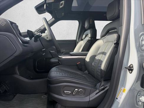 Used 2026 Rivian R1S Adventure image 10