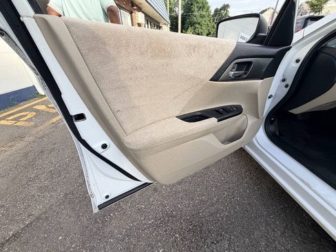 Used 2013 Honda Accord LX image 47
