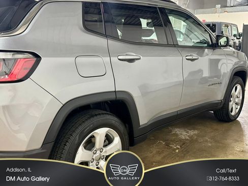 Used 2019 Jeep Compass Latitude w/ Cold Weather Group AWD/4WD image 9