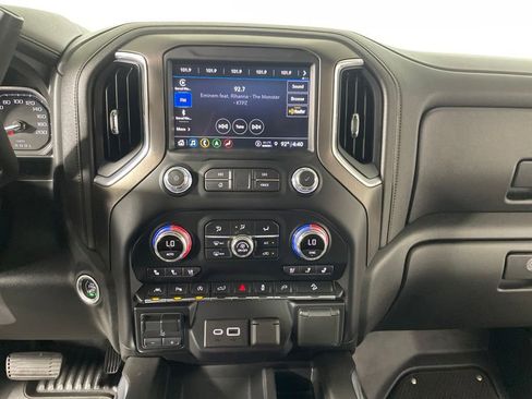 Used 2021 GMC Sierra 1500 AT4 w/ AT4 Premium Package AWD/4WD image 16