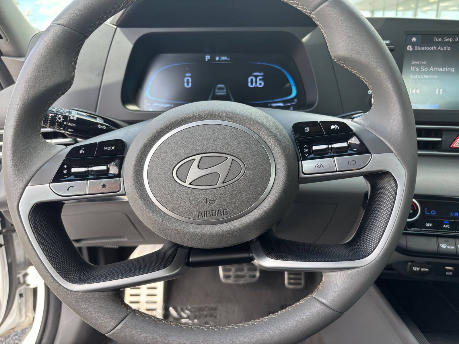 Used 2026 Hyundai Elantra Sport FWD image 26
