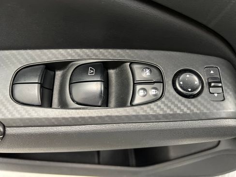 Used 2024 Nissan Altima 2.5 SV AWD/4WD image 15