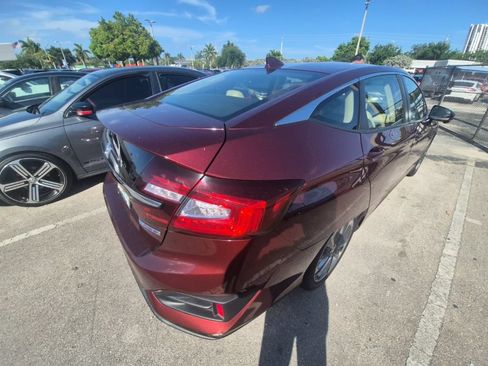 Used 2018 Honda Clarity Plug-In Hybrid image 4