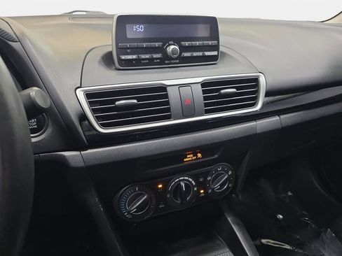 Used 2014 MAZDA MAZDA3 i Touring w/ Moonroof Package 1 FWD image 20