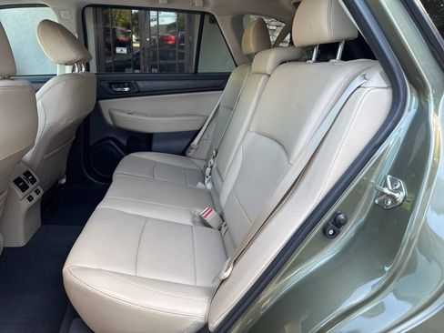 Used 2017 Subaru Outback 2.5i Limited AWD/4WD image 11