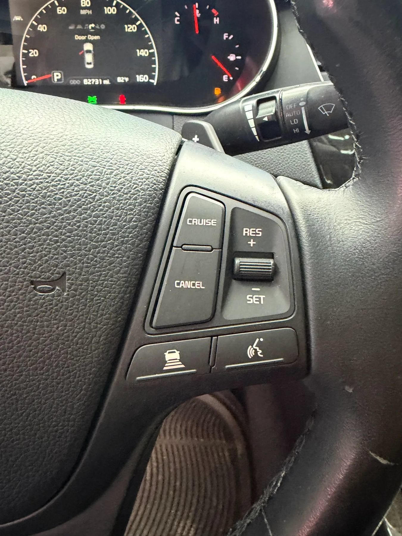 Used 2015 Kia Cadenza Premium w/ Technology Package FWD image 16