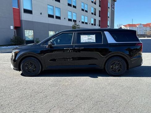 New 2026 Kia Carnival FWD image 4