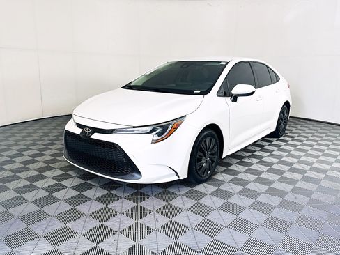 Used 2022 Toyota Corolla LE FWD image 7