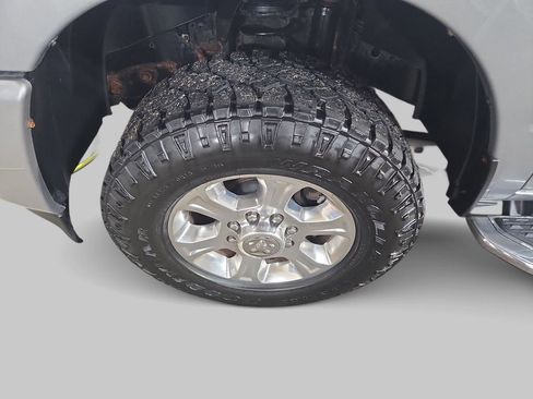 Used 2019 RAM 2500 Big Horn image 31