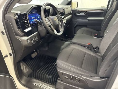 Certified 2024 Chevrolet Silverado 1500 LT AWD/4WD image 11