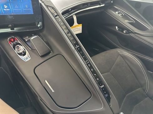 New 2025 Chevrolet Corvette E-Ray image 18
