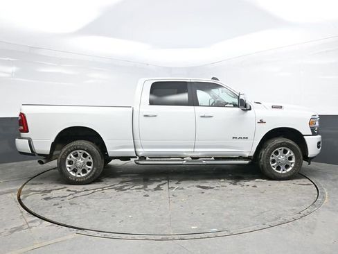 Used 2024 RAM 2500 Laramie AWD/4WD image 8