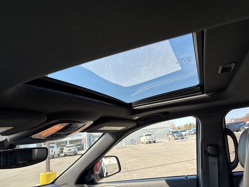 Used 2019 Jeep Grand Cherokee Altitude image 19