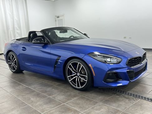 Used 2023 BMW Z4 M40i w/ Premium Package image 7