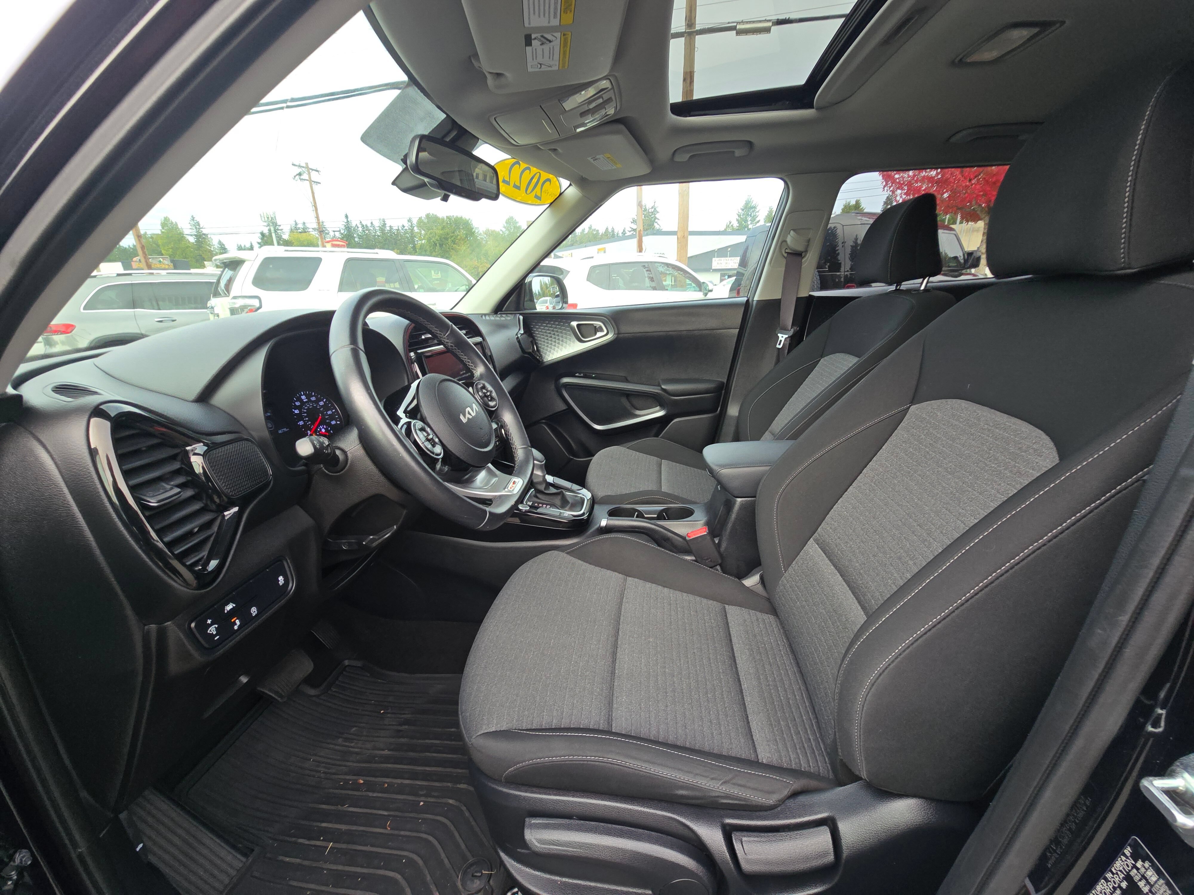 Used 2022 Kia Soul GT-Line FWD image 19