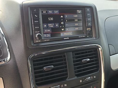 Used 2017 Dodge Grand Caravan GT FWD image 21