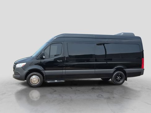 Used 2022 Mercedes-Benz Sprinter 3500 image 5