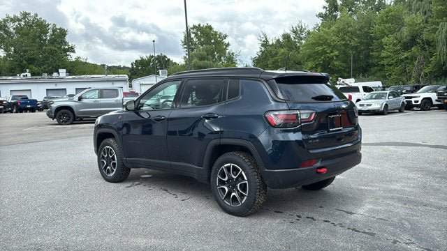 Certified 2024 Jeep Compass Trailhawk w/ Trailhawk Elite Group AWD/4WD image 8
