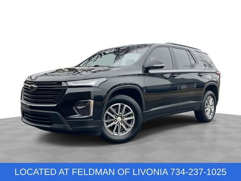 Certified 2023 Chevrolet Traverse LT image 1