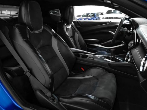 Used 2018 Chevrolet Camaro SS RWD image 35