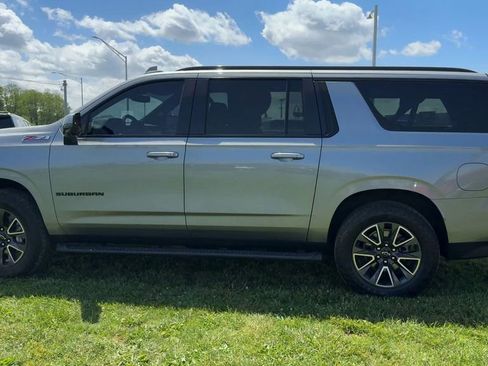 Used 2023 Chevrolet Suburban Z71 w/ Z71 Off-Road Package AWD/4WD image 4