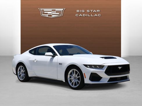 Used 2024 Ford Mustang GT Premium RWD image 7
