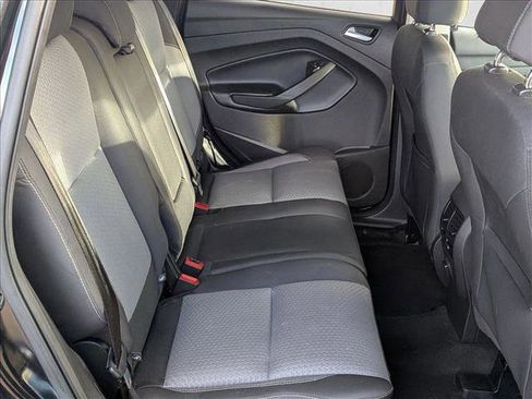 Used 2017 Ford Escape SE image 19