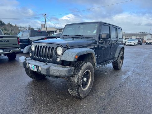 Used 2015 Jeep Wrangler Unlimited Sport w/ Quick Order Package 24S image 2