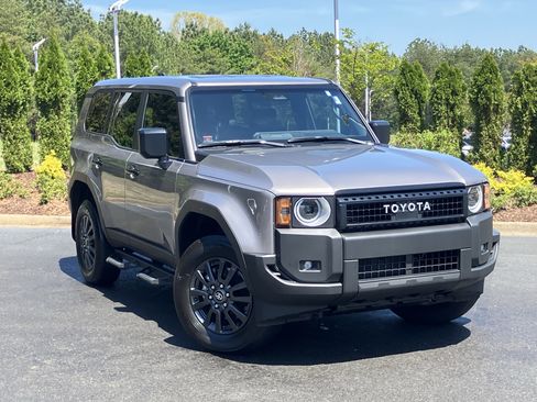 Used 2025 Toyota Land Cruiser 1958 image 2