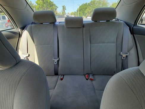 Used 2010 Toyota Corolla LE image 5