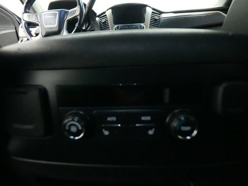 Used 2018 GMC Yukon Denali AWD/4WD image 25