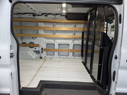 Used 2024 Ford Transit 250 Low Roof w/ Exterior Upgrade Package image 18