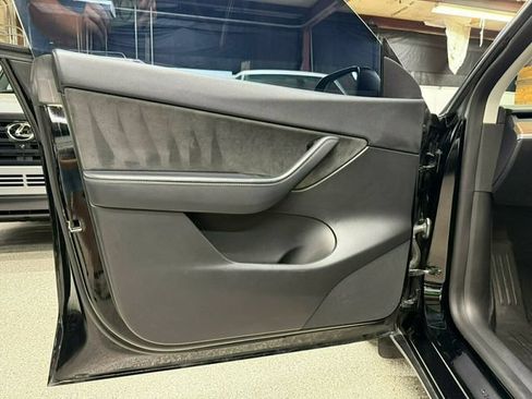 Used 2022 Tesla Model Y Performance AWD/4WD image 17