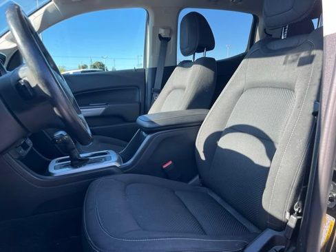 Used 2020 Chevrolet Colorado LT w/ LT Convenience Package AWD/4WD image 10