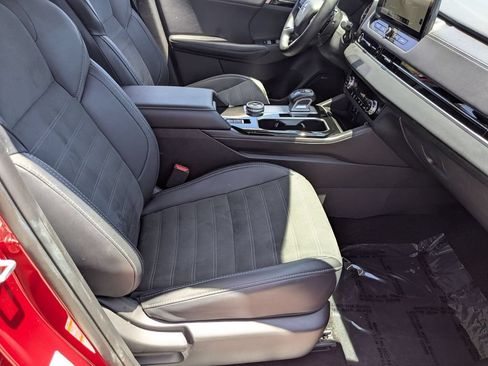 Used 2025 Mitsubishi Outlander SE FWD image 31