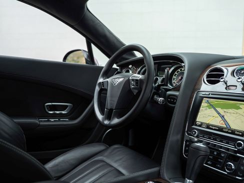 Used 2014 Bentley Continental GT image 52