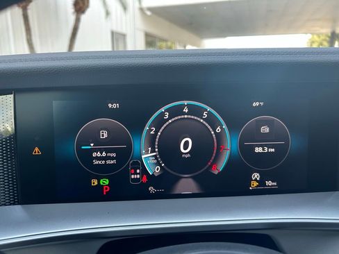 New 2026 Volkswagen Tiguan SE R-Line FWD image 24