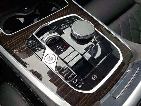 Used 2024 BMW X5 xDrive40i w/ Premium Package image 17