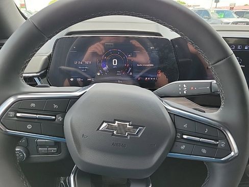 New 2025 Chevrolet Suburban Z71 w/ Z71 Off-Road Package image 10