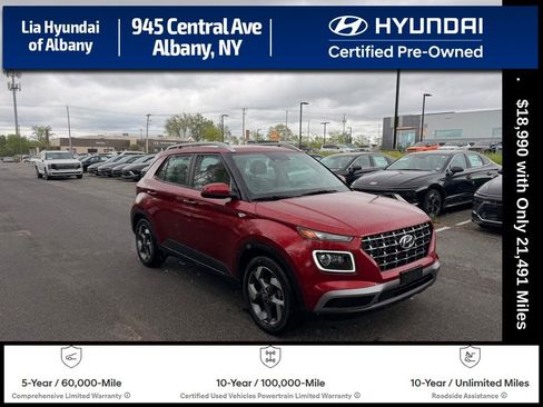 Used 2023 Hyundai Venue Limited FWD image 1