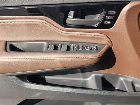 New 2026 Honda Odyssey Touring image 27